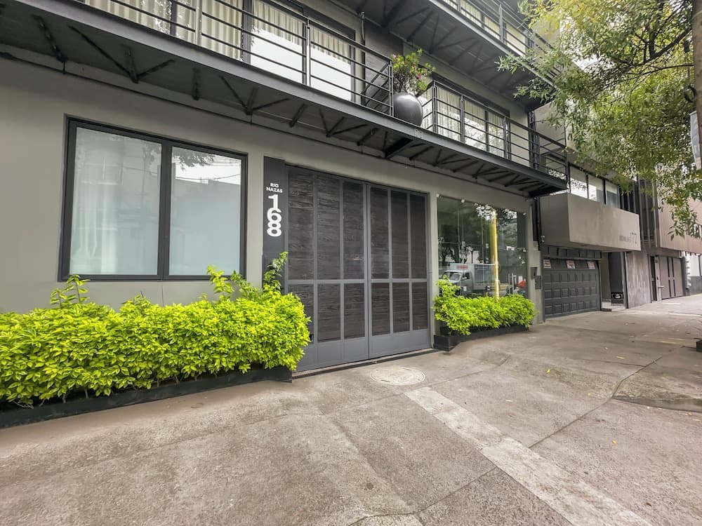 Armonik Suites — 1