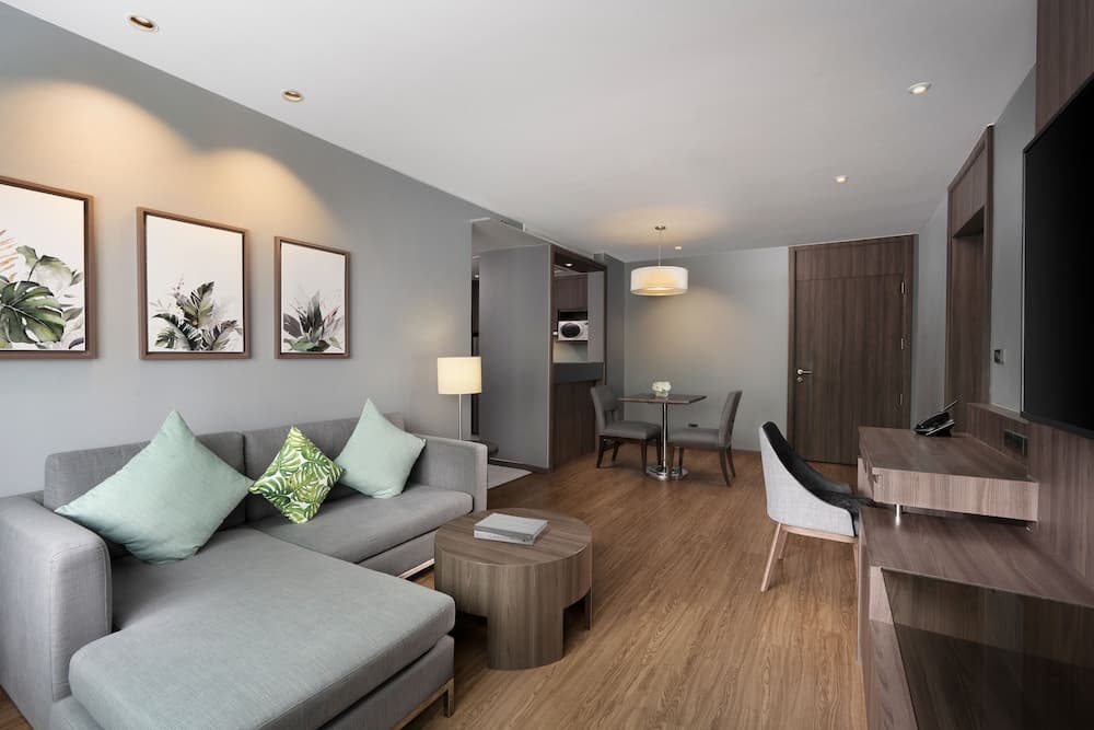 Novotel Living Bangkok Sukhumvit Legacy — 4
