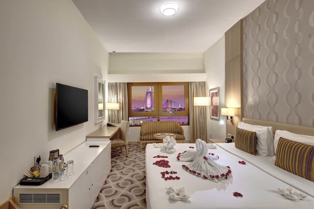 Metropolitan Hotel Dubai — 12