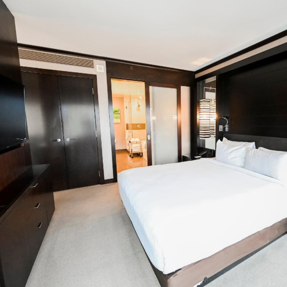 StripViewSuites im Vdara — 11