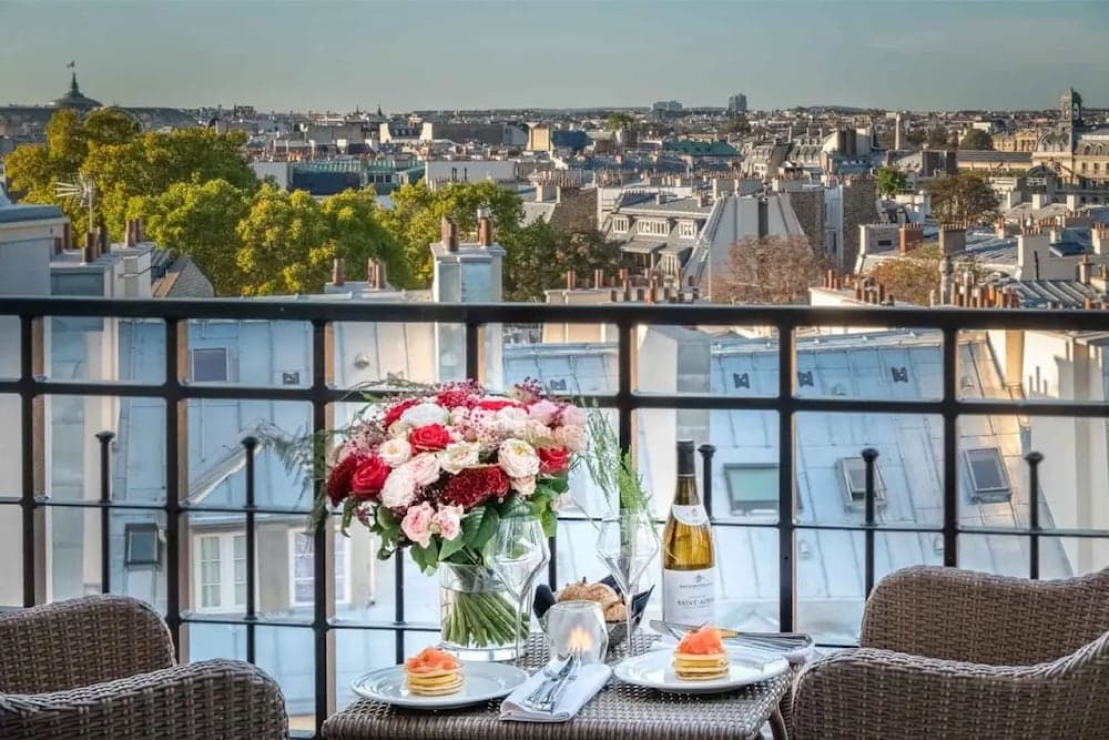 Hotel Pont Royal — 16