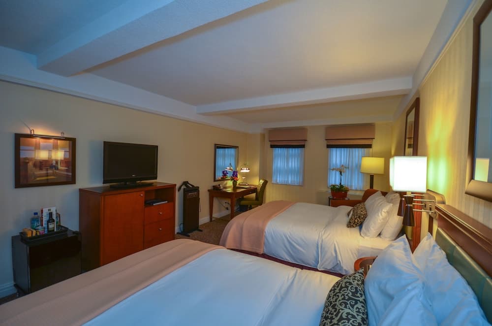 San Carlos Hotel — 12