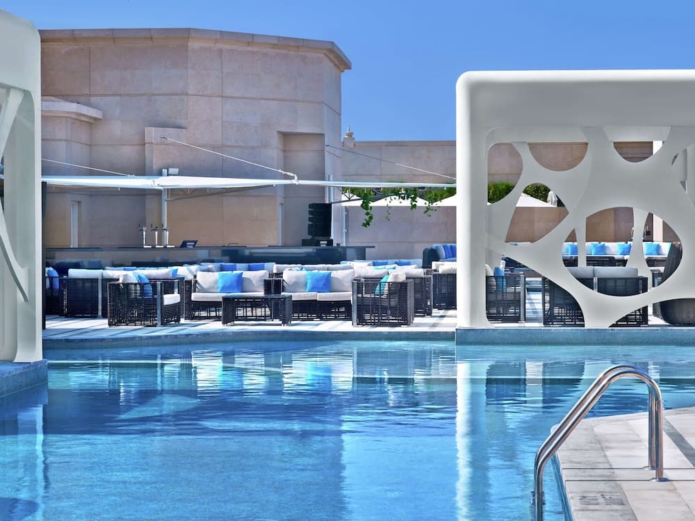 V Hotel Dubai, Curio Collection by Hilton — 10