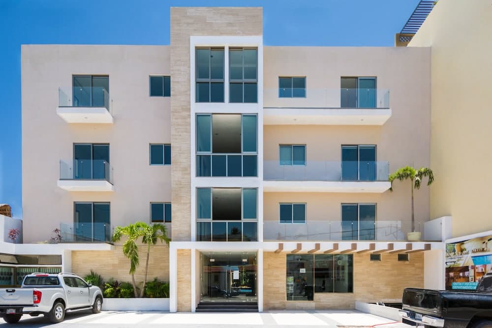 Palmarena Rooms and Residences - Long Stay Comfort with Parking, Sauna, Gym and Pool (Steps from 5th Avenue) — 8