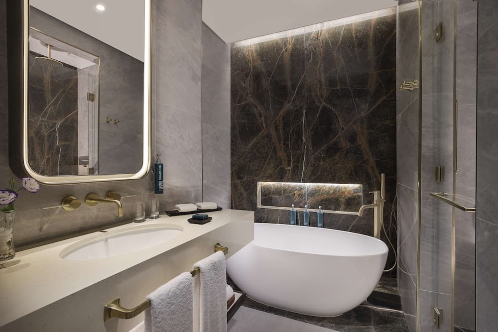 Embassy Suites By Hilton Dubai Business Bay — 17