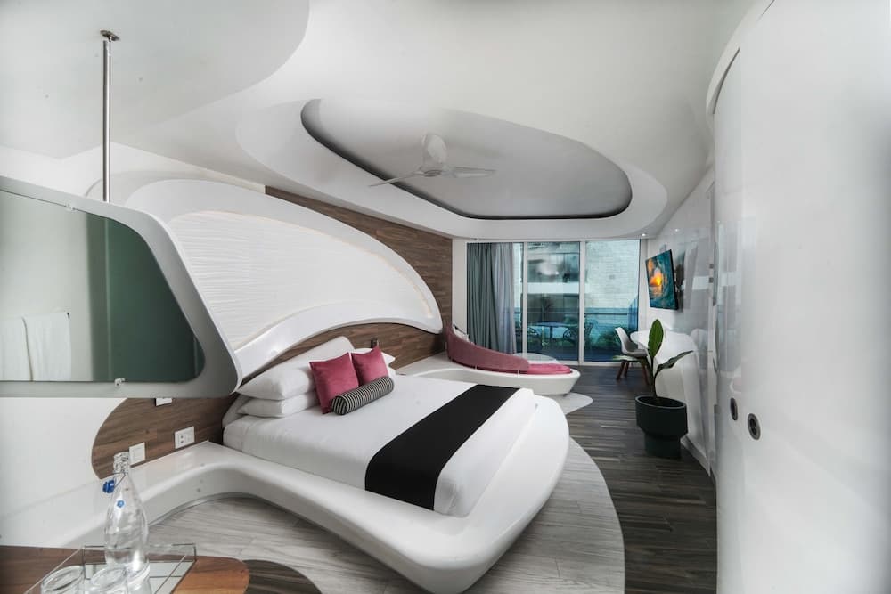 The Carmen Hotel - Ocean Front — 22