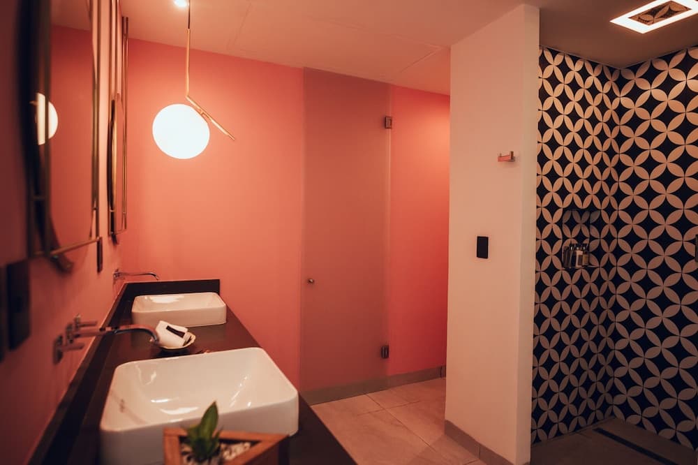 CALIXTA Hotel — 27