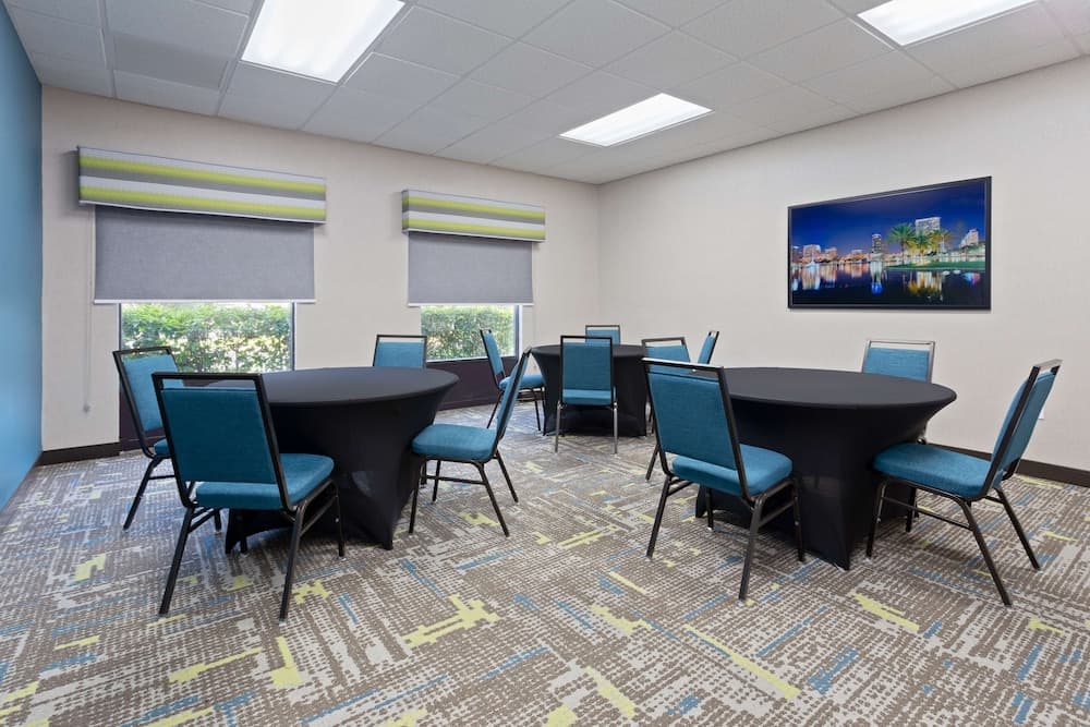 Hampton Inn & Suites Orlando Intl Dr N — 30