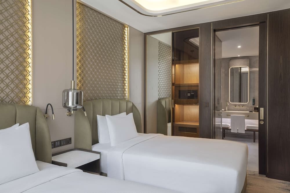 Embassy Suites By Hilton Dubai Business Bay — 6