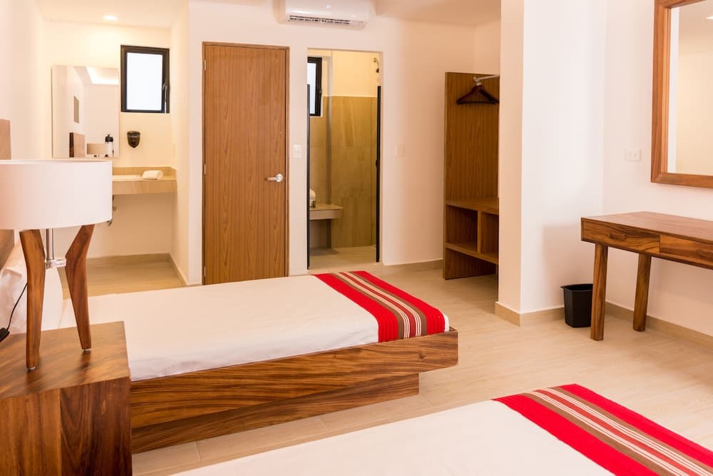Nomads Party Hotel & Hostal — 15