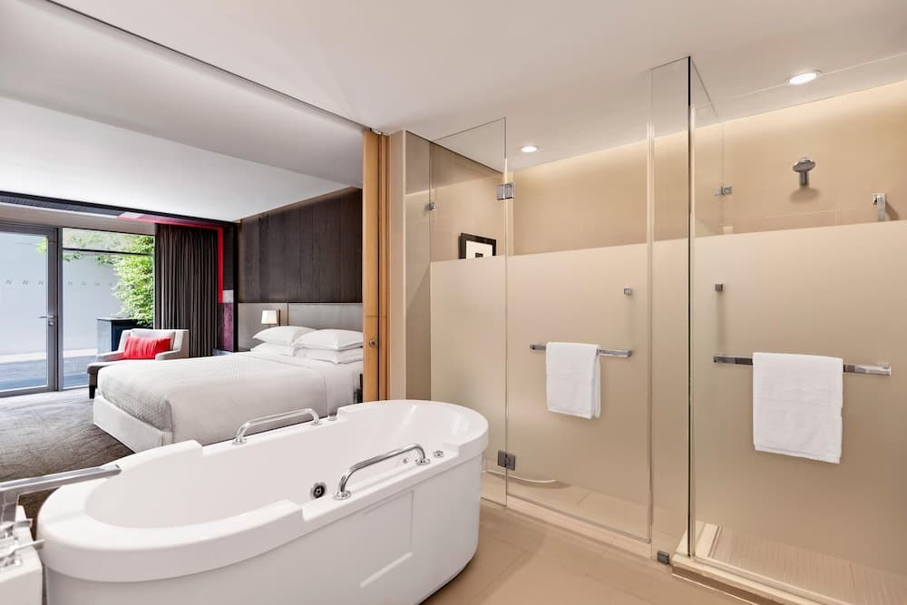 Four Points by Sheraton Bangkok, Sukhumvit 15 — 22