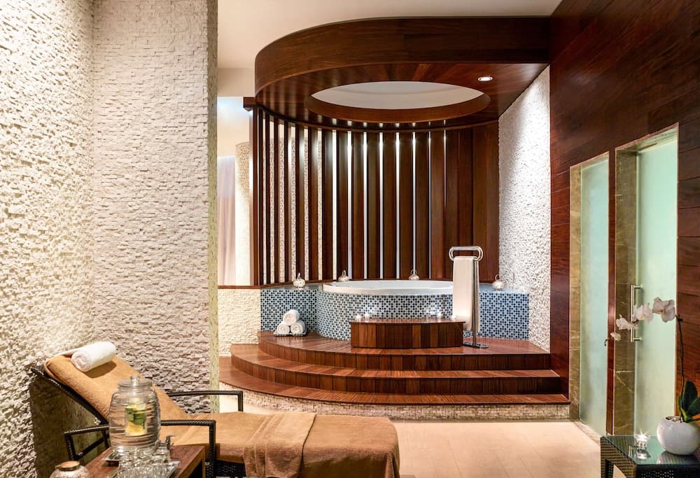 Swissotel Al Ghurair — 5