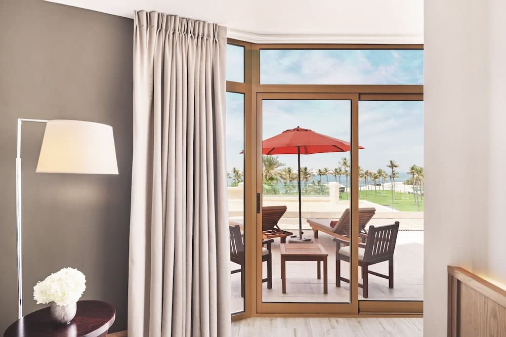 JA Beach Hotel, Dubai — 15