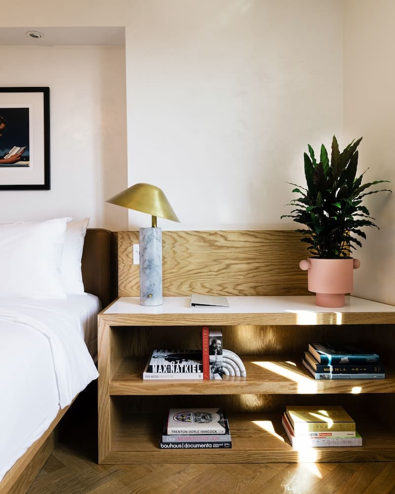 Short Stories Hotel — 25