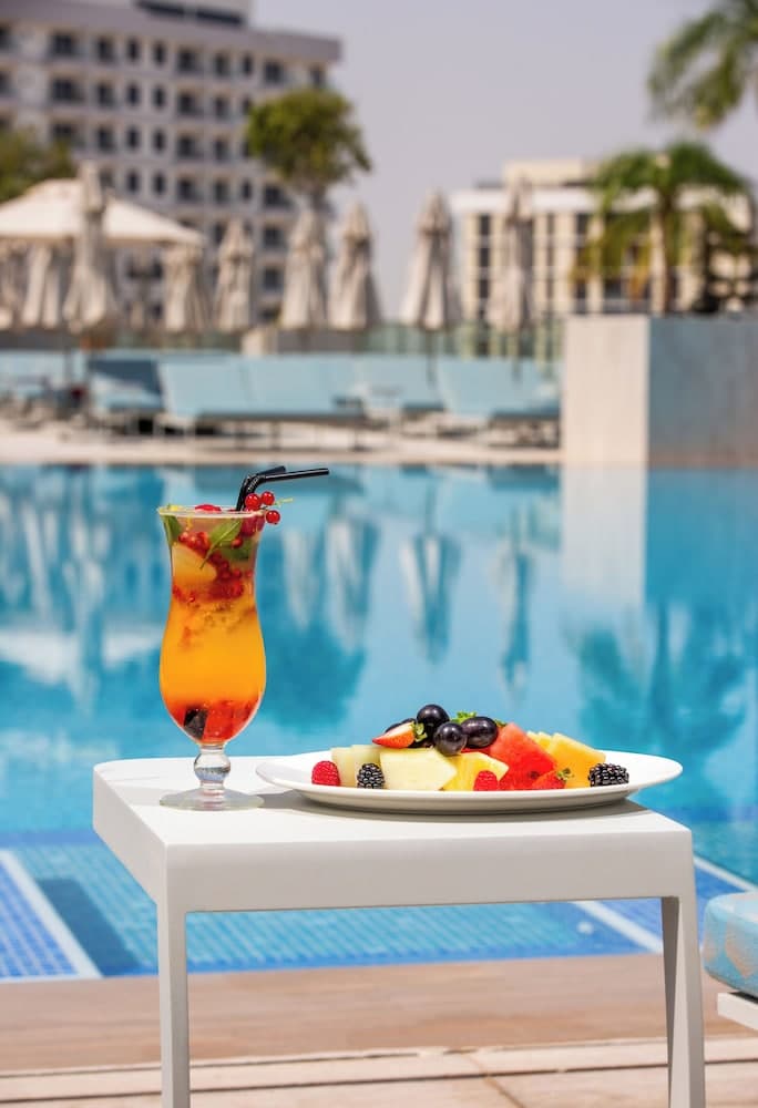Grand Cosmopolitan Hotel — 25