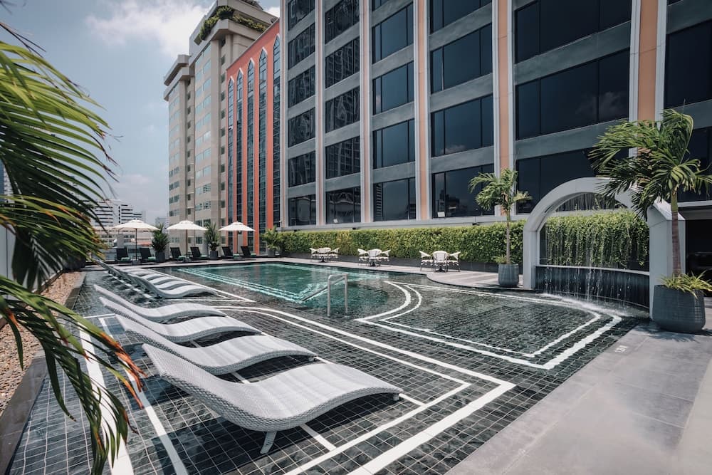 Aira Hotel Bangkok — 7