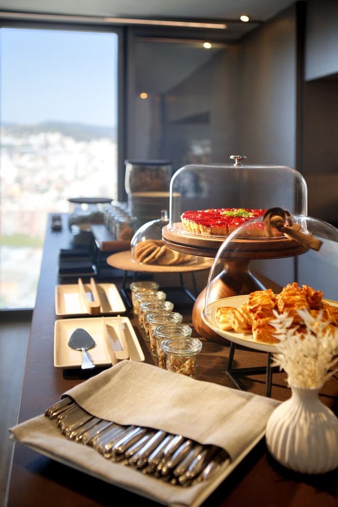 Melia Barcelona Sky — 24