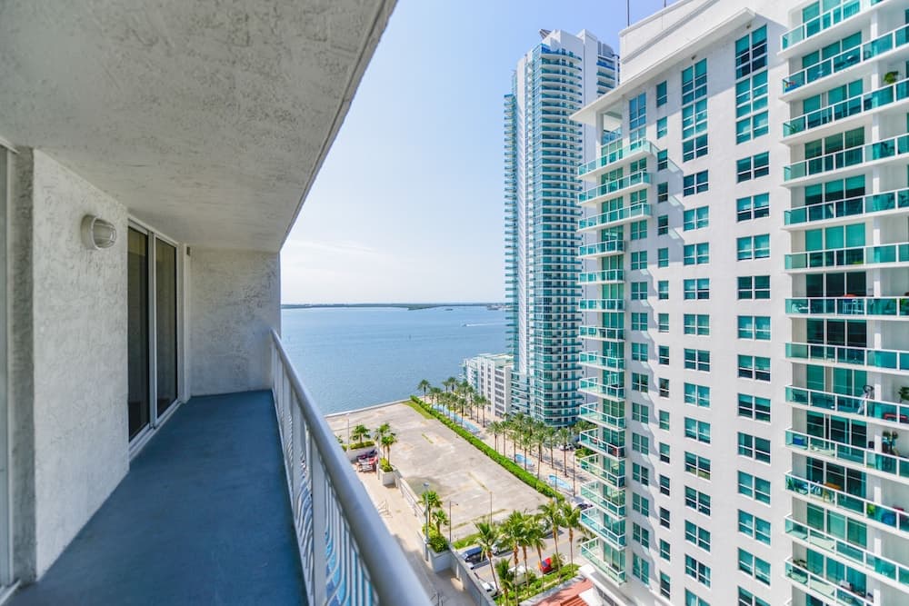 Stylish  Condo in Brickell Free Parking — 5