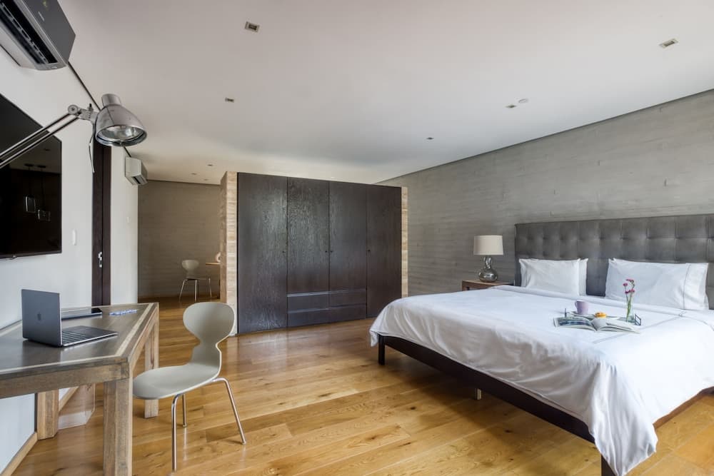 AR 218 Hotel von ULIV — 5
