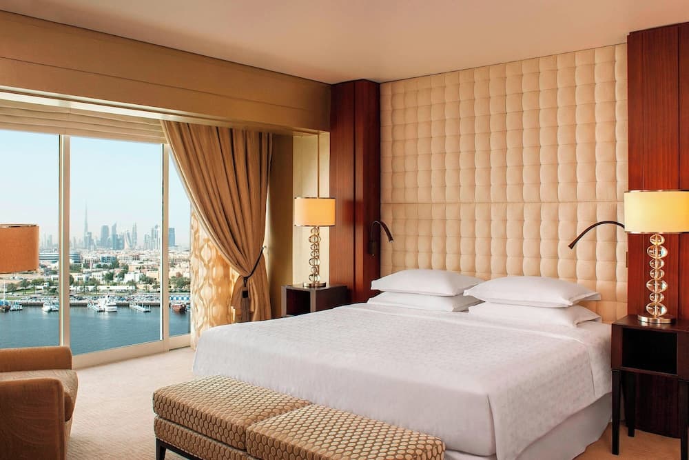 Sheraton Dubai Creek Hotel & Towers — 30