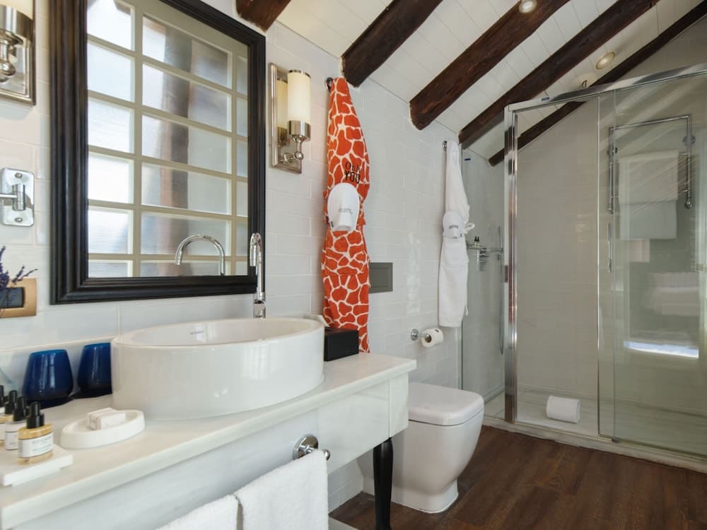 Only YOU Boutique Hotel — 11