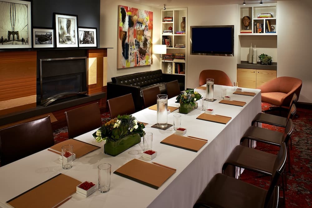 The Fifty Sonesta Hotel New York — 16