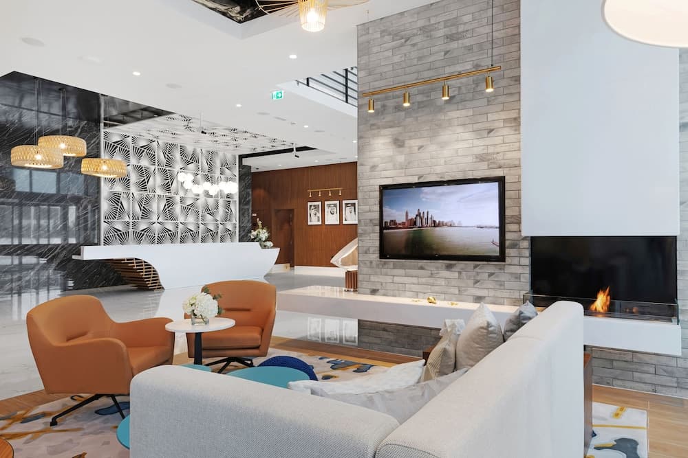 Adagio Premium The Palm — 3