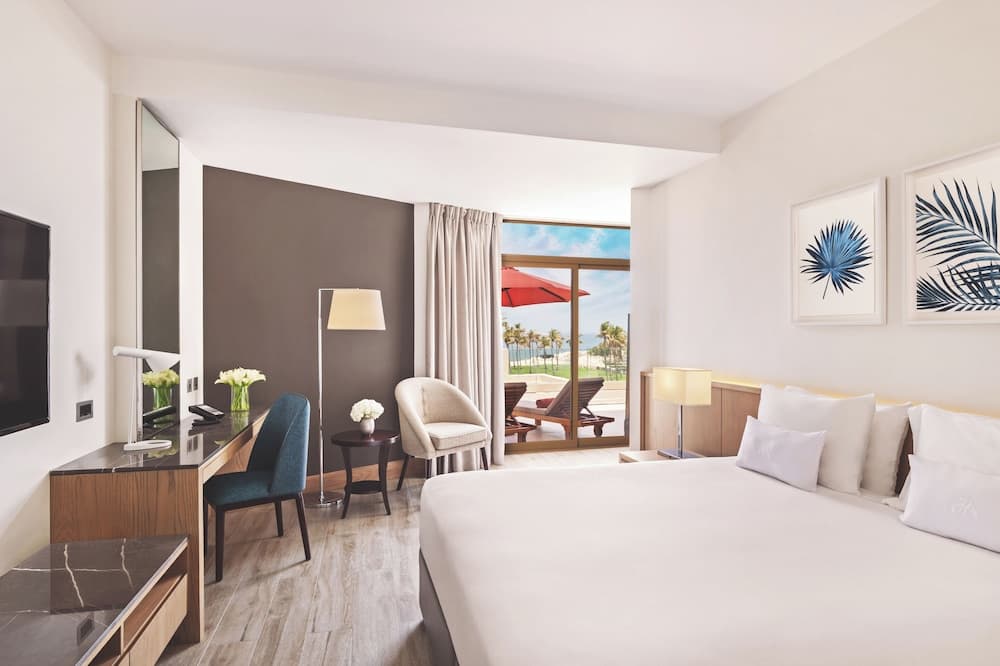 JA Beach Hotel, Dubai — 10
