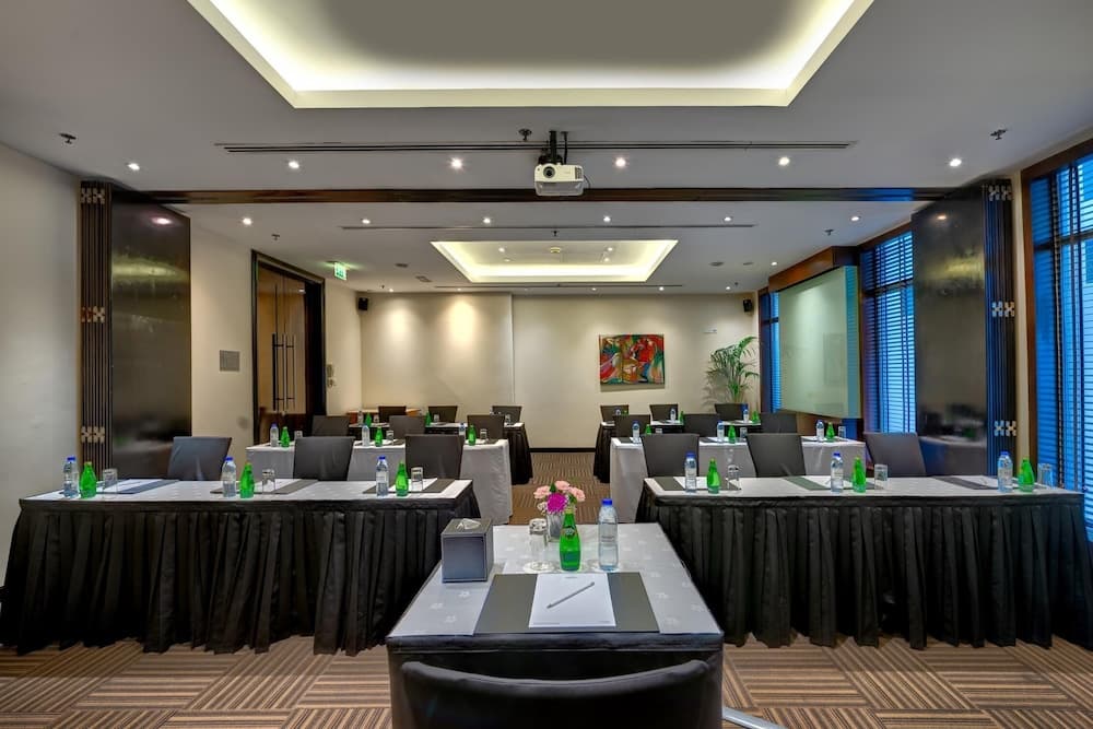 Mercure Gold Hotel Jumeirah Dubai by Accor — 9