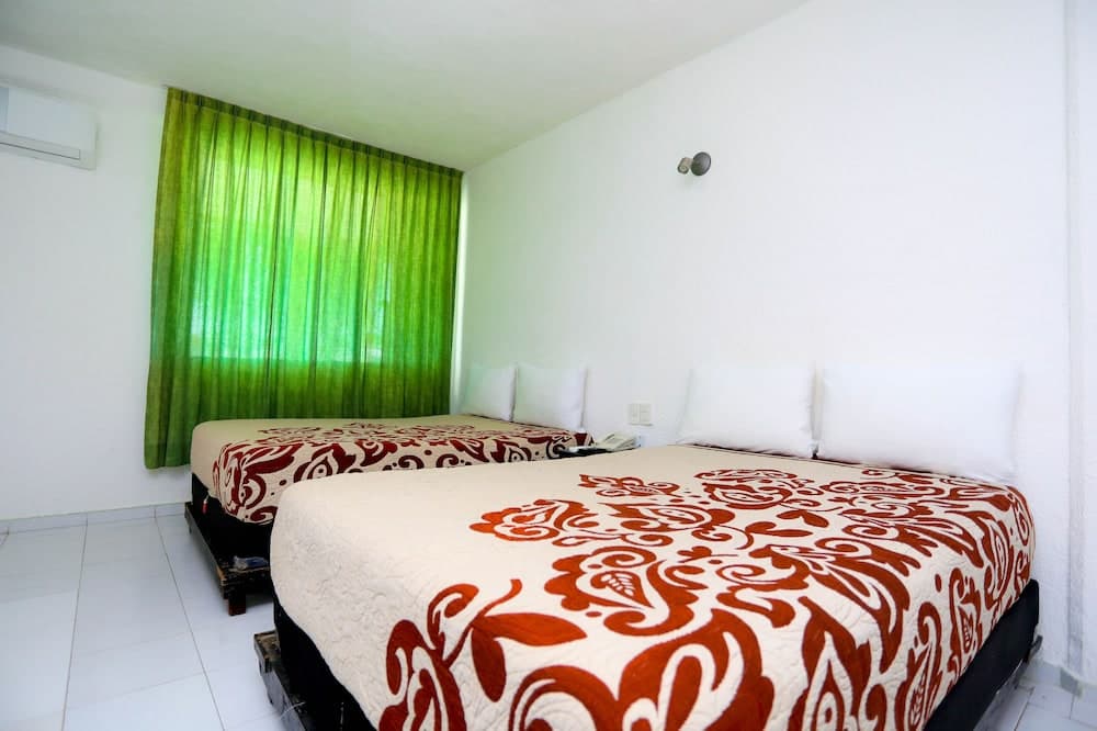 Hotel Maria de Lourdes Cancun — 27