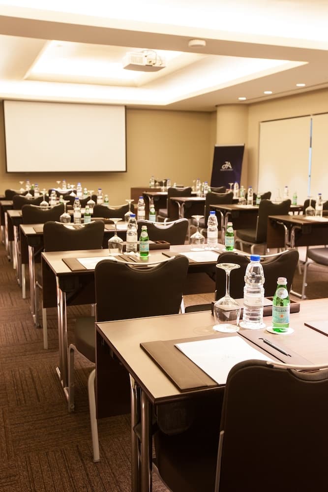 JA Ocean View Hotel, Jumeirah Beach Dubai — 21