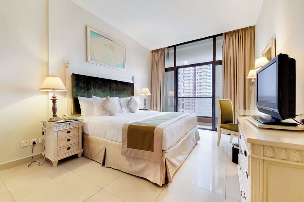 Two Seasons Hotel & Apartments — 25