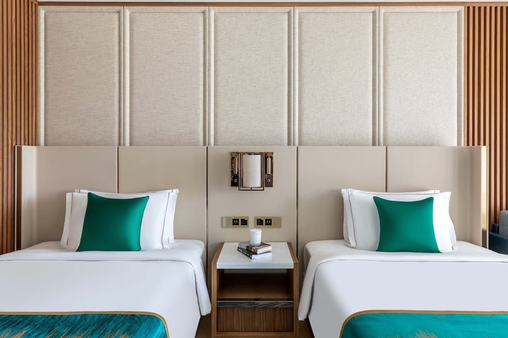 Taj Exotica Resort & Spa, The Palm, Dubai — 18