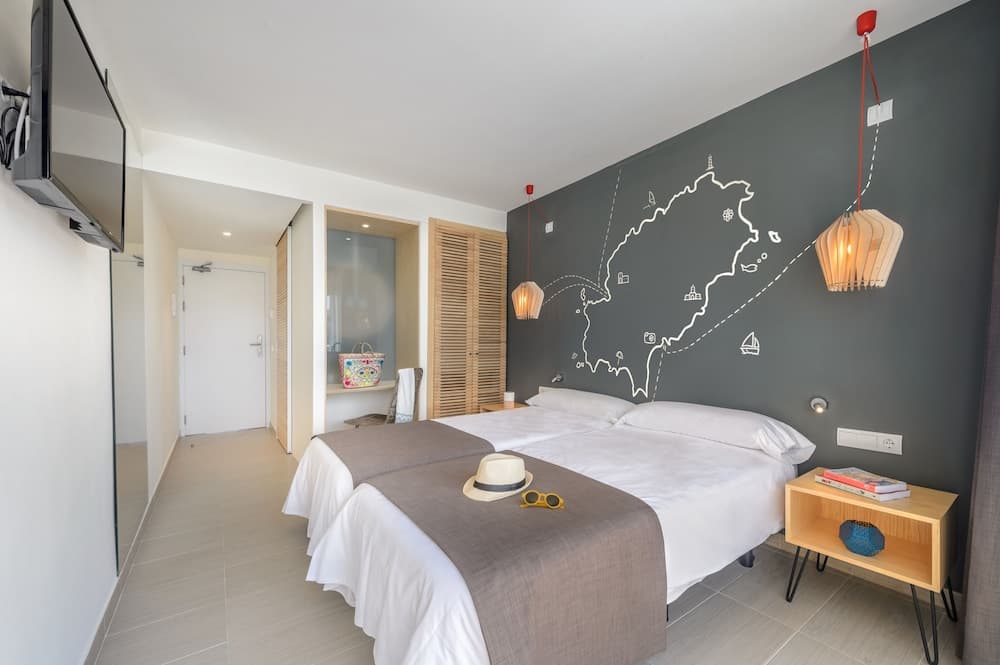 Hotel Vibra Cala Tarida — 8