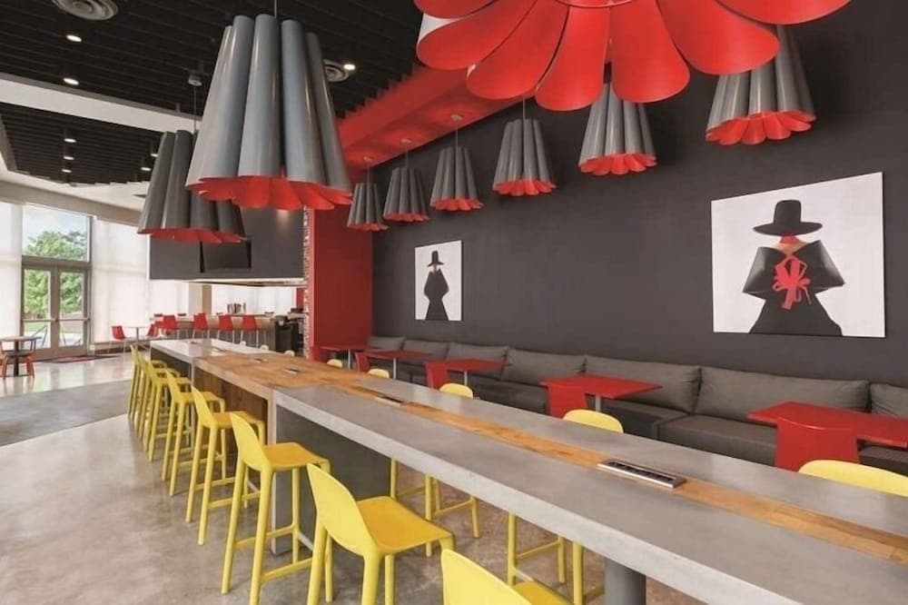 Kompose Boutique Hotel Miami Flughafen — 10