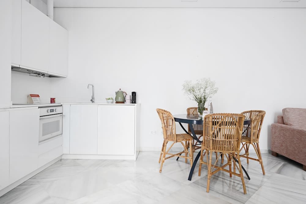 Numa Seville Molina — 8