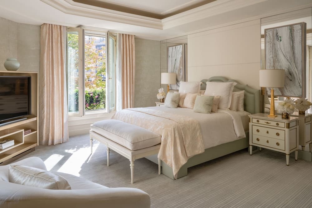 Four Seasons Hotel George V — 17