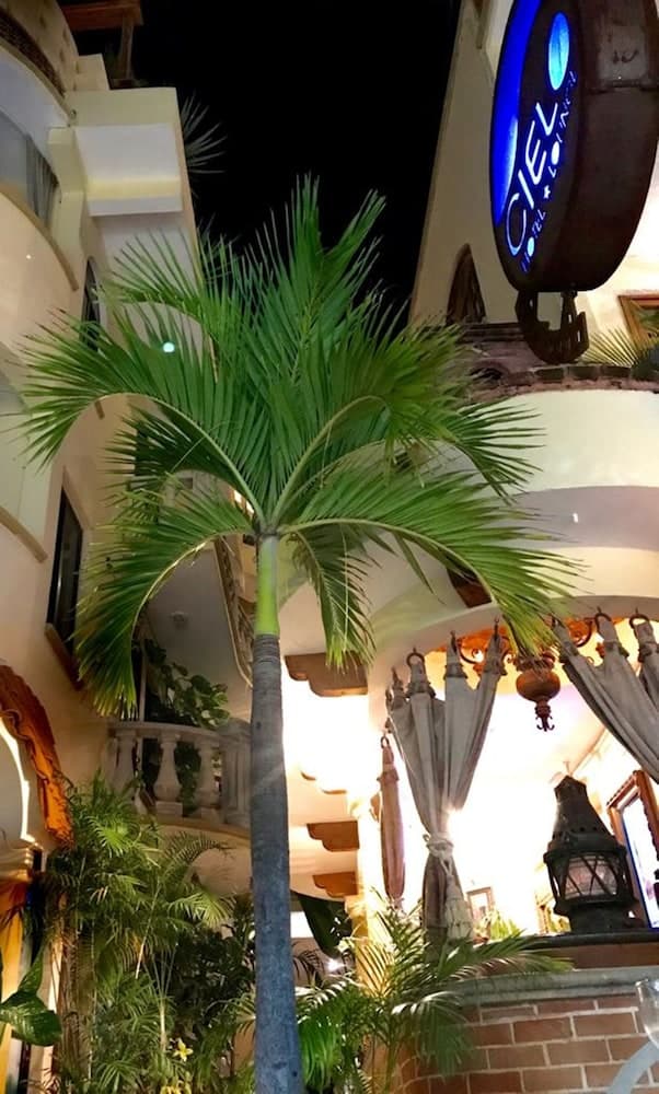 Hotel Cielo — 28