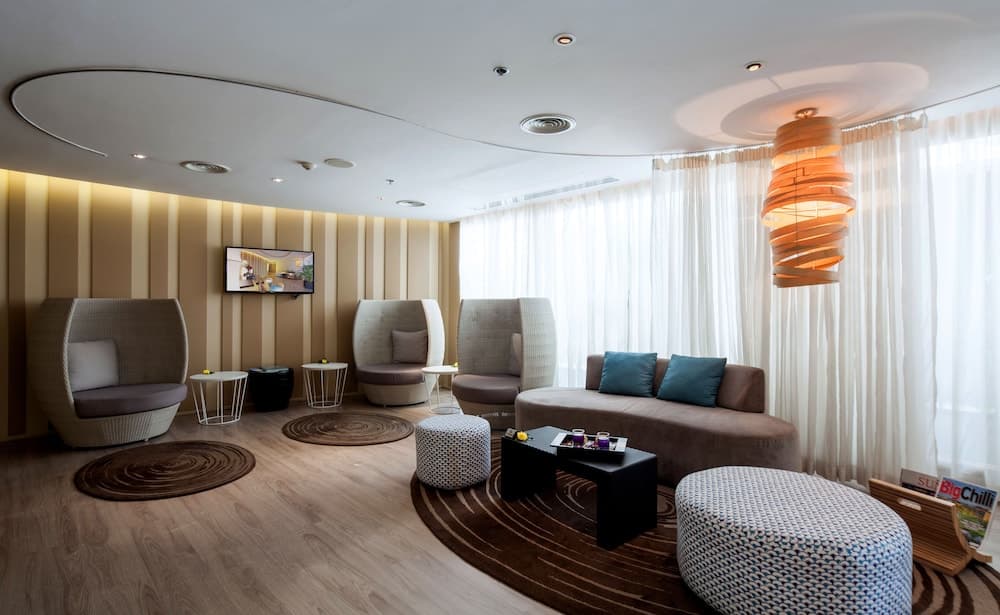 Centara Watergate Pavilion Hotel Bangkok — 6