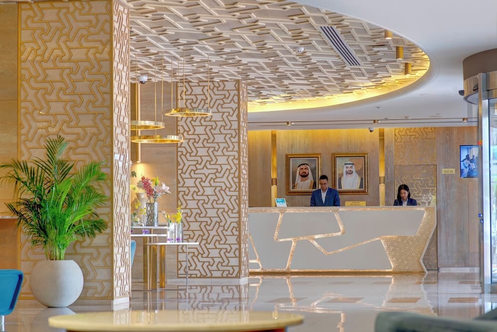 Two Seasons Hotel & Apartments — 7