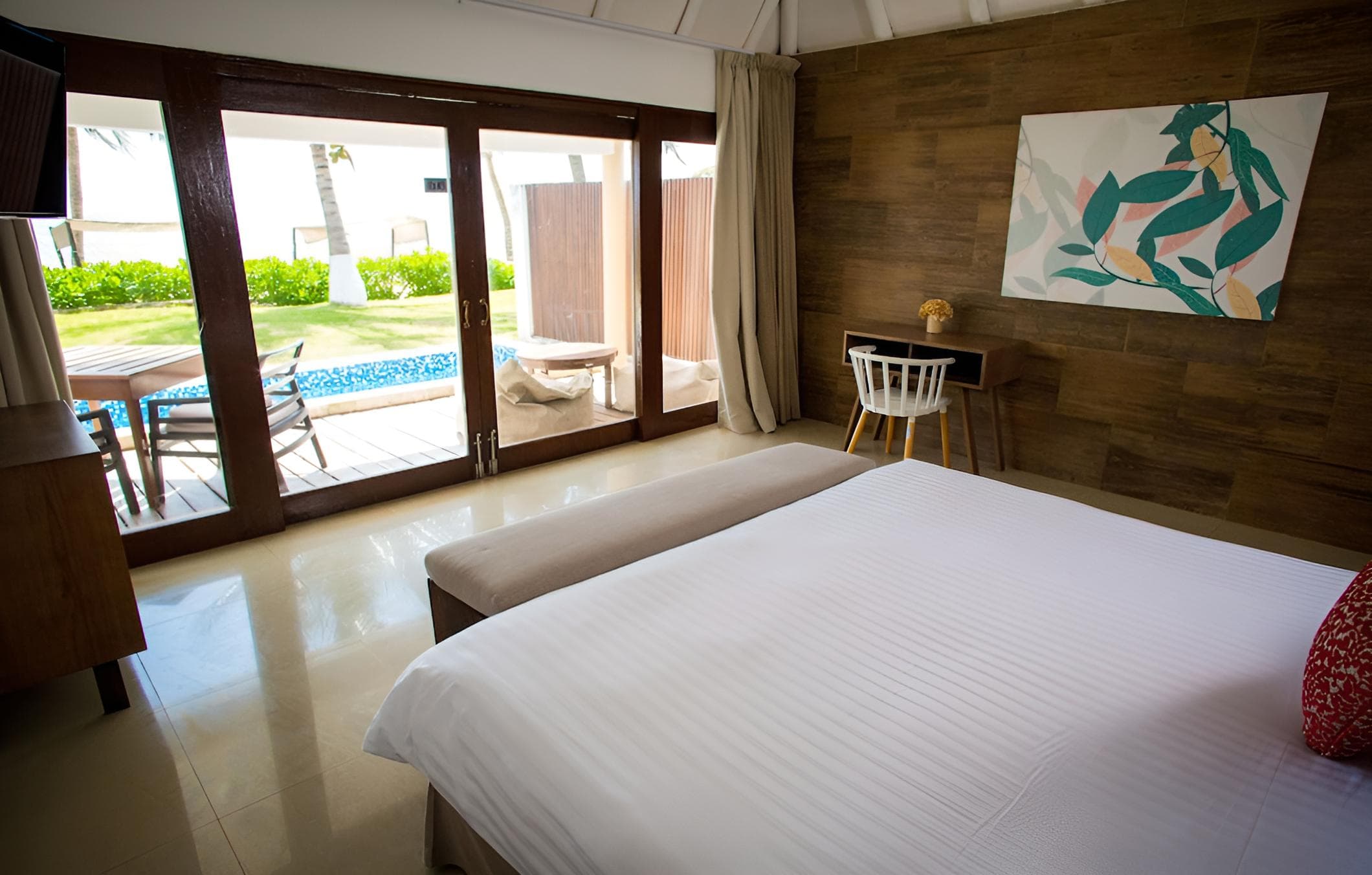 Le Reve Beachfront Hotel — 21