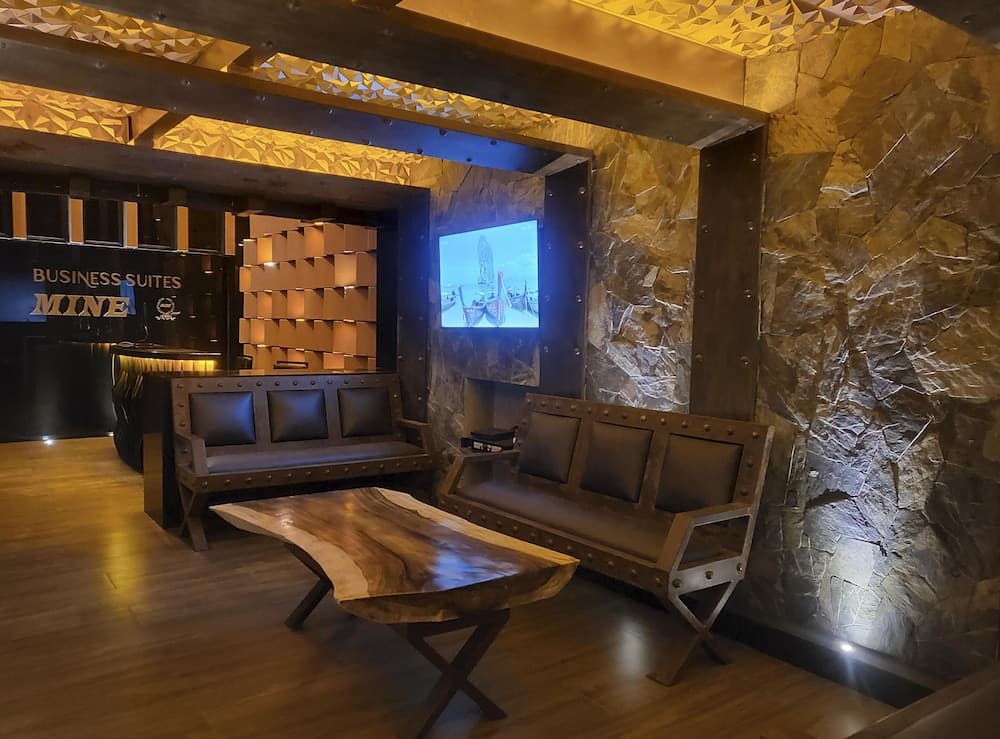 Suite Mine — 3