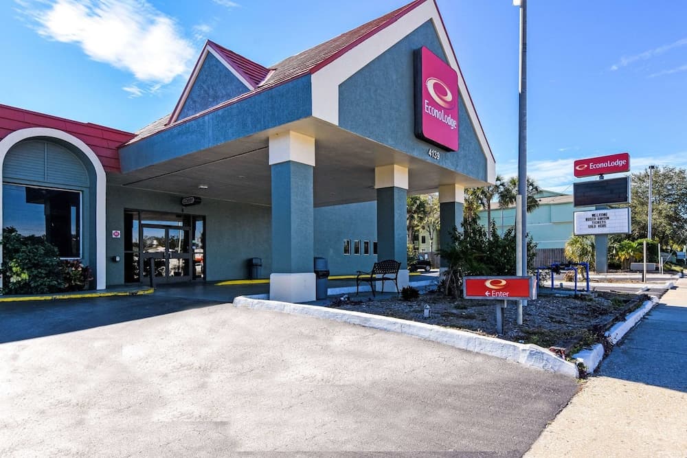 Econo Lodge Busch Gardens — 23