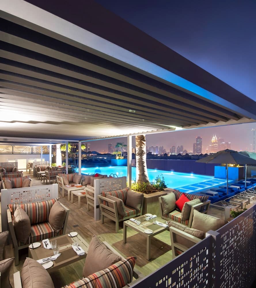 Grand Cosmopolitan Hotel — 12
