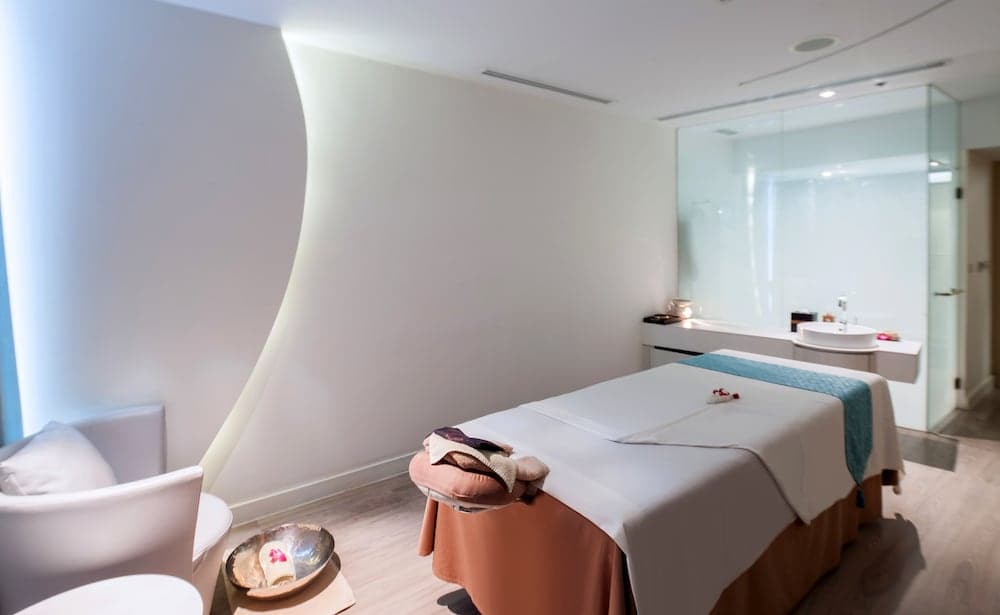 Centara Watergate Pavilion Hotel Bangkok — 27