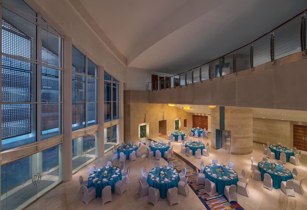 Jumeirah Beach Hotel Dubai — 13