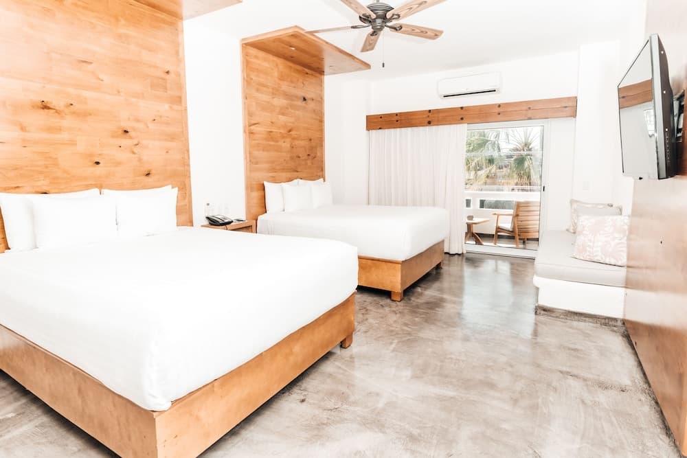 Hotel Bahia & Beach House — 17