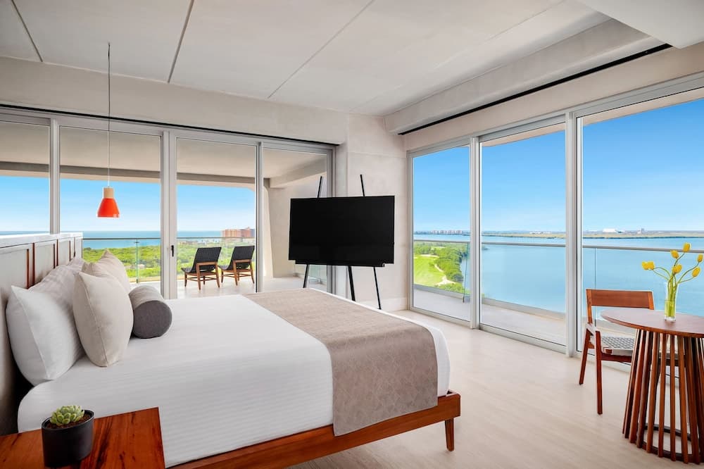 Hyatt Vivid Grand Island Cancun Adults Only All-Inclusive — 7