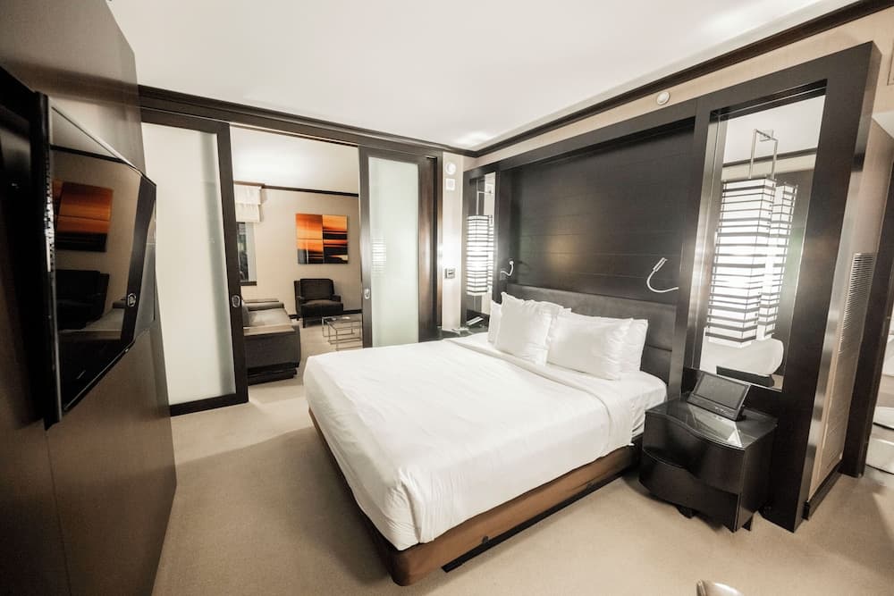 StripViewSuites im Vdara — 27
