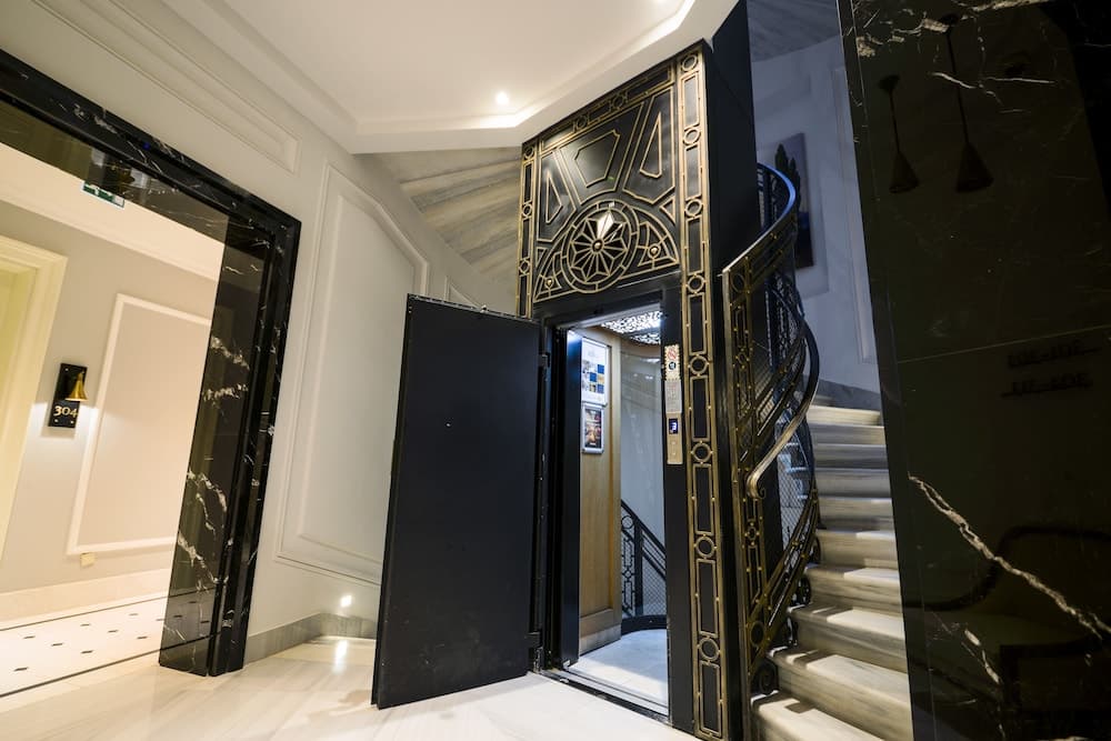 AKKA Lush Hotel Taksim — 13